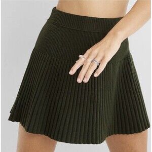 AERIE Take Charge Stretchy Ribbed Knit Green Mini Sweater‎ Skirt MEDIUM *NEW*